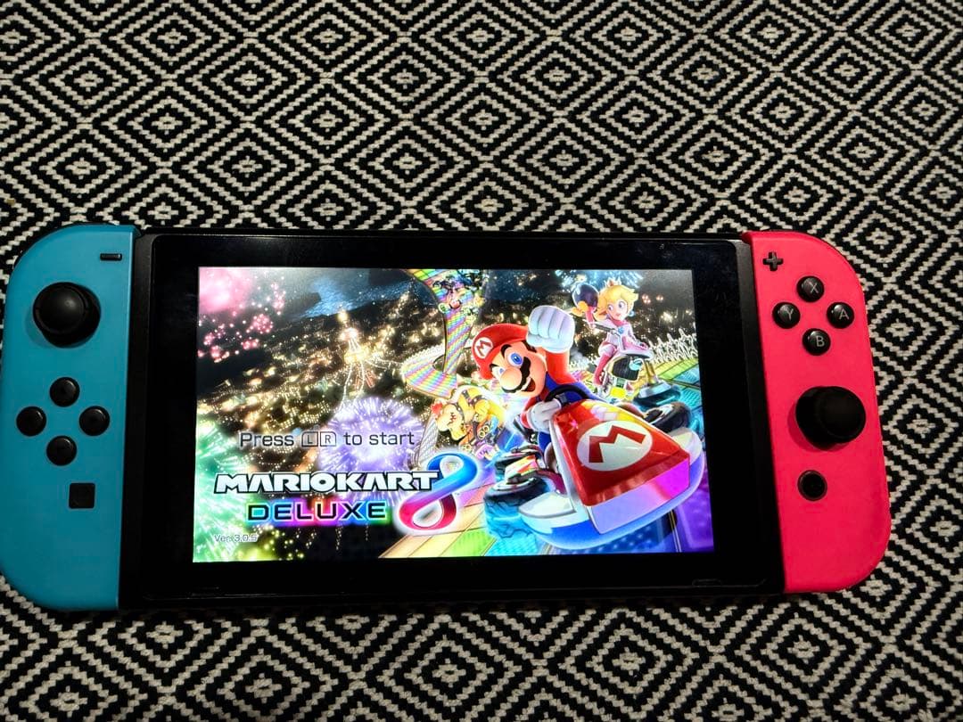 Nintendo Switch 本体　予備Joy-Con マリオカートセット