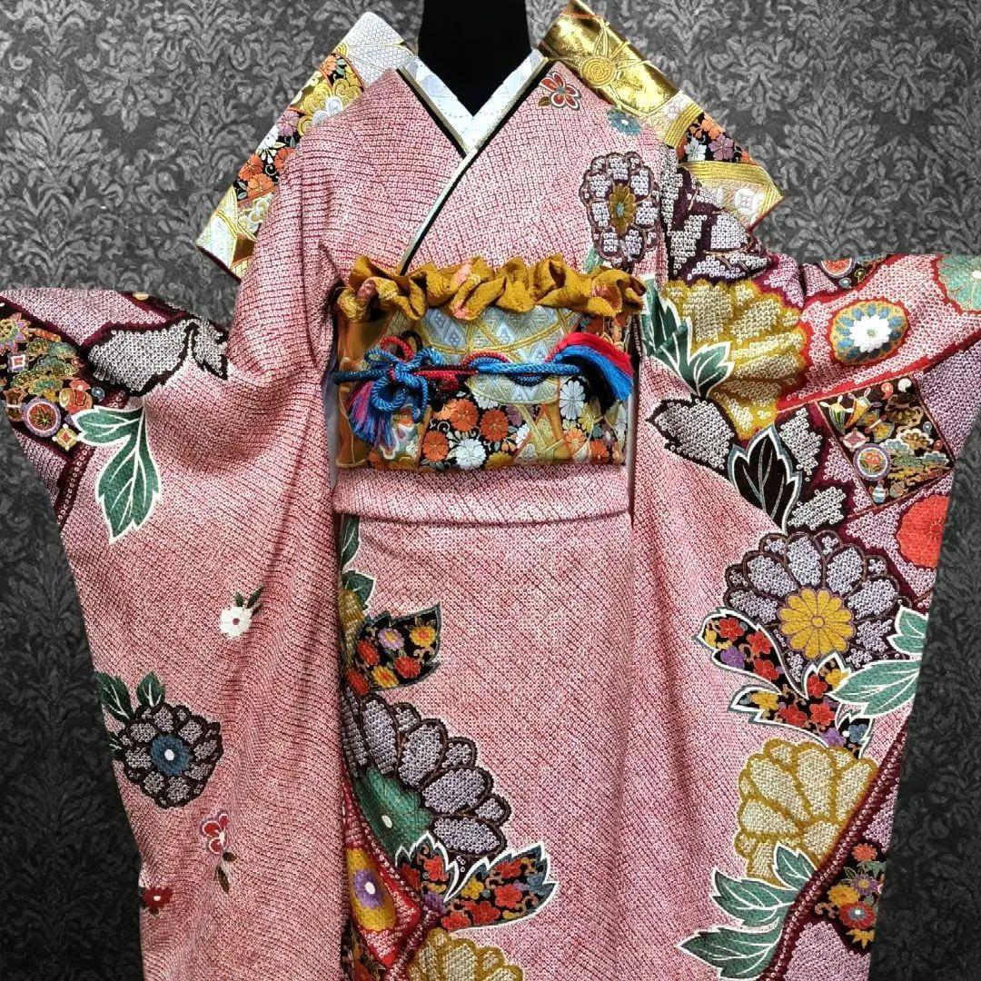 振袖フルセット(7点)・総絞り・エンボス加工・花模様・金彩加工・逸品
