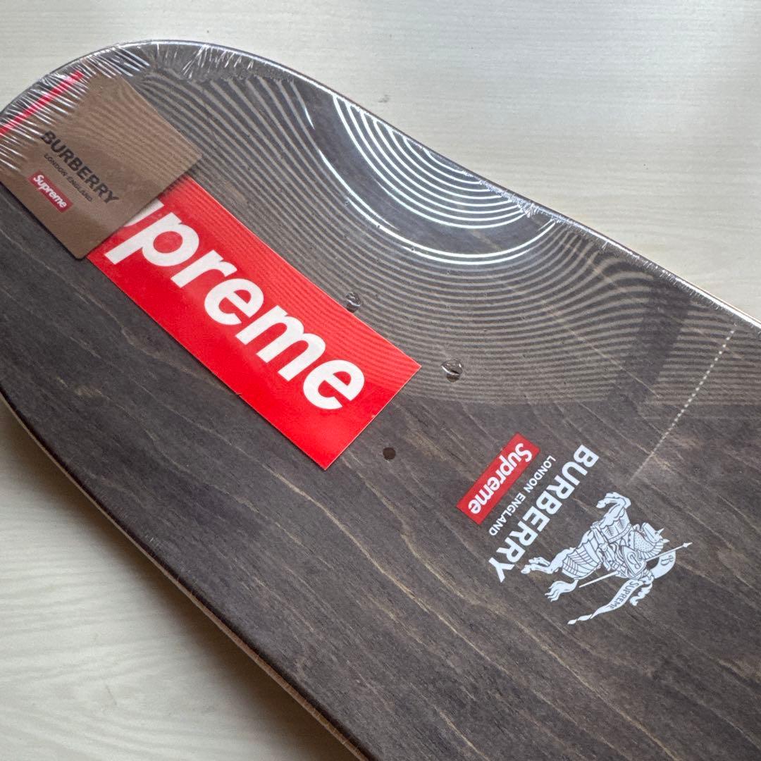 Supreme バーバリー コラボ スケートボード