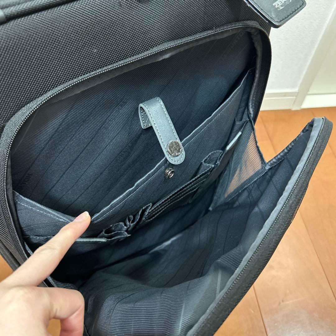 ZERO HALLIBURTON ゼロハリバートン スーツケース　機内