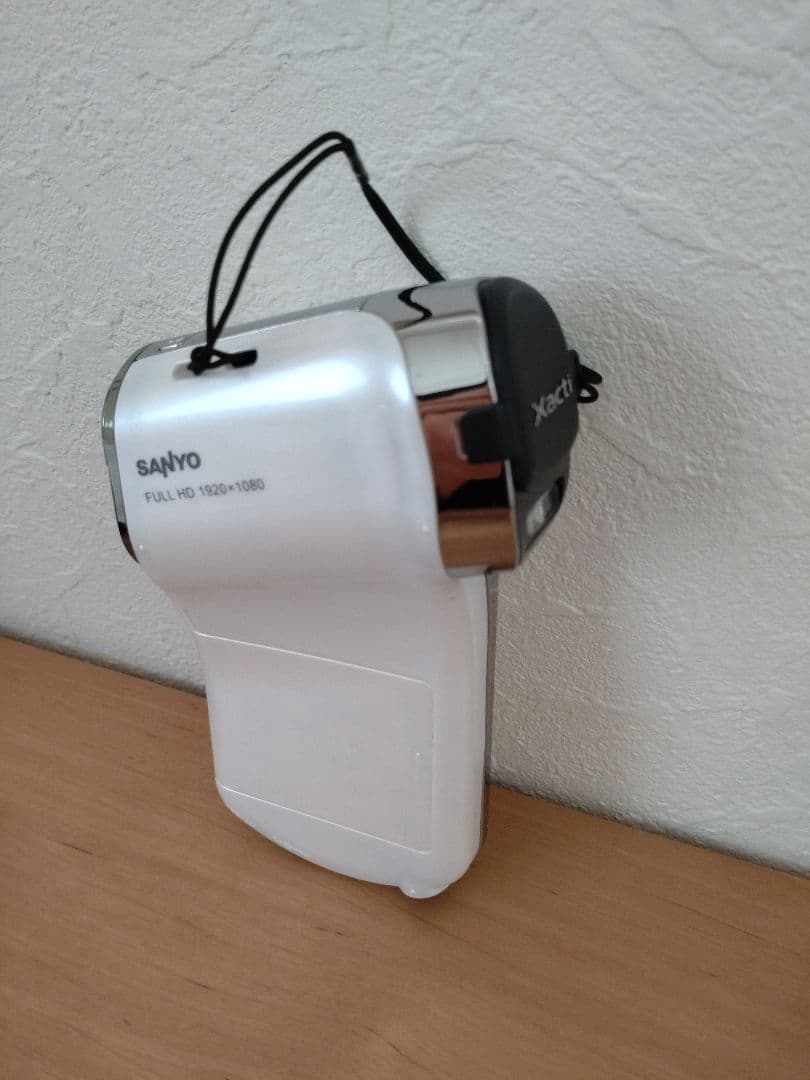 【値下げ】Xacti DMX−CG100型 14MEGA デジタルムービーカメラ