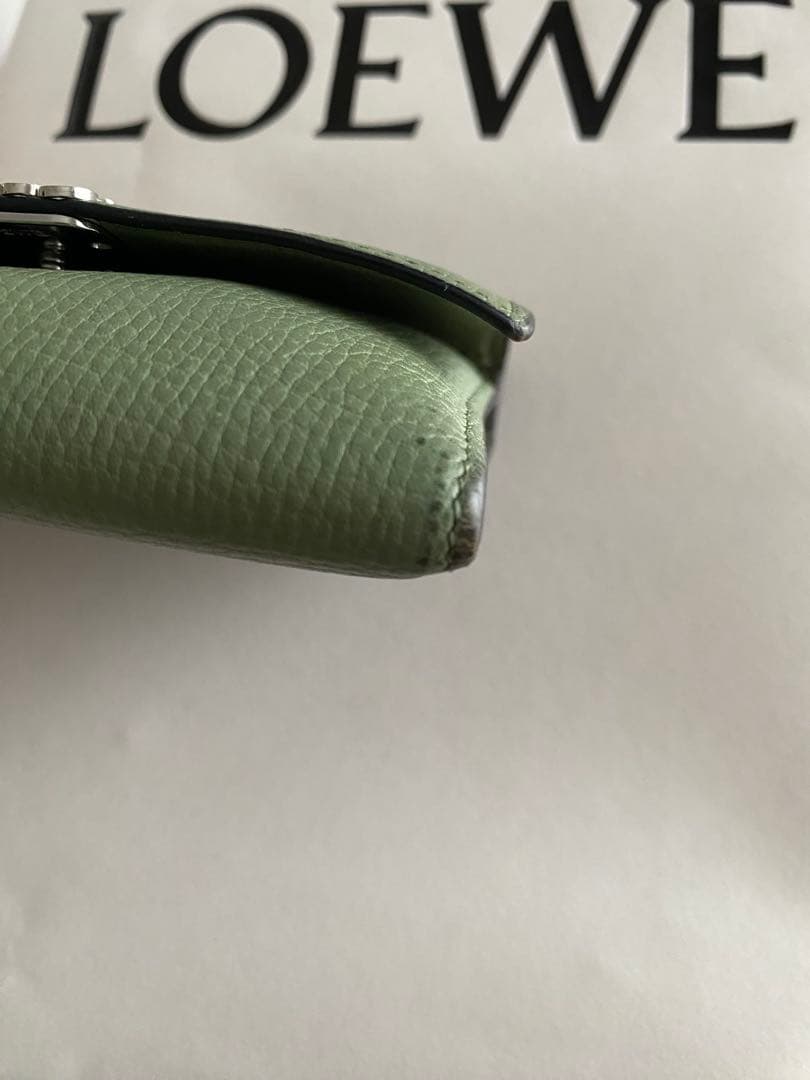 ロエベ　財布　アナグラムバーティカルウォレット　三つ折りローズマリー