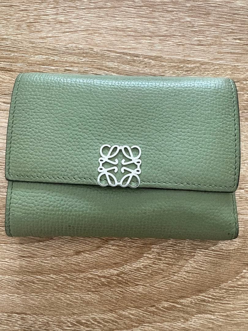 ロエベ　財布　アナグラムバーティカルウォレット　三つ折りローズマリー