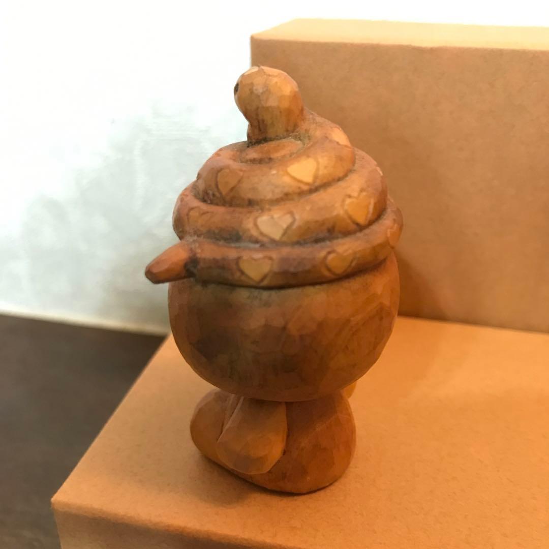 ハローキティ　木彫り　十二支12体セット　箱付き