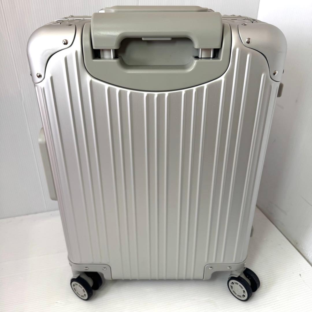 【新品未使用品】メルセデスベンツ アルミスーツケース 4輪 機内サイズ