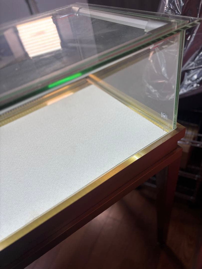 カウンター型LED照明&引き出し付きガラスジュエリーショーケース