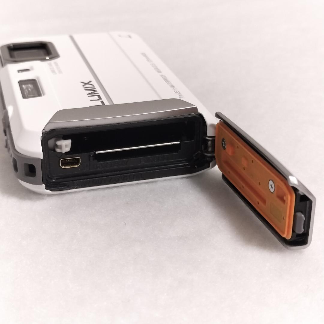 【美品】Panasonic Lumix DMC-FT25 ホワイト 防水デジカメ