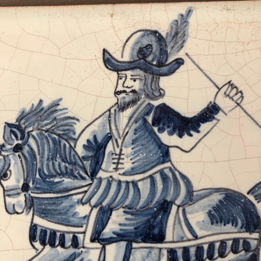 アンティーク　オランダ　デルフト焼のタイル　馬に乗った騎士