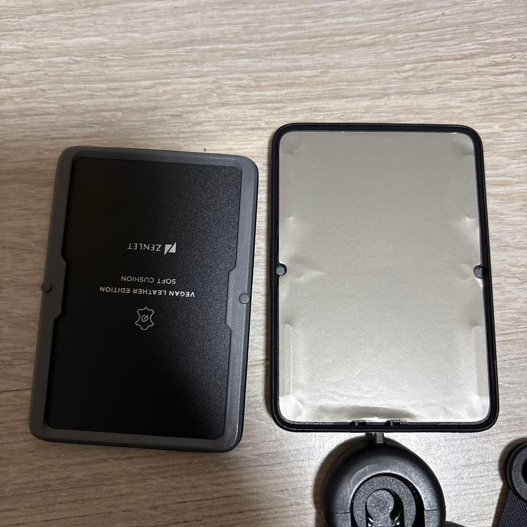 首掛けストラップ二刀流 スマホストラップ × IDカード Zenlet