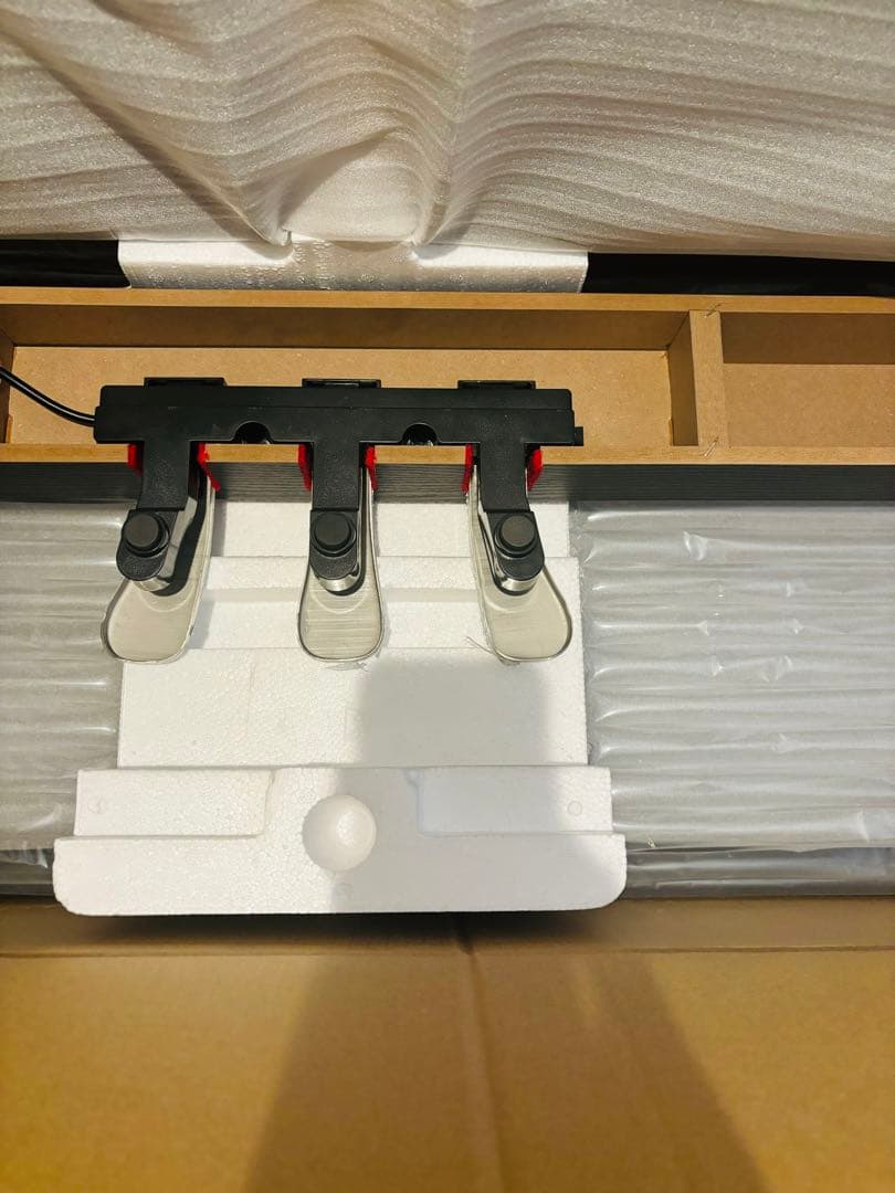 年始特別価格✨ 木製 電子ピアノ 88鍵盤 スタンド一体型 ペダル付き