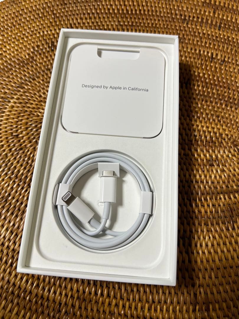 M*s様 美品 箱あり iPhone 13 128GB ガラスフィルム2枚付　タ