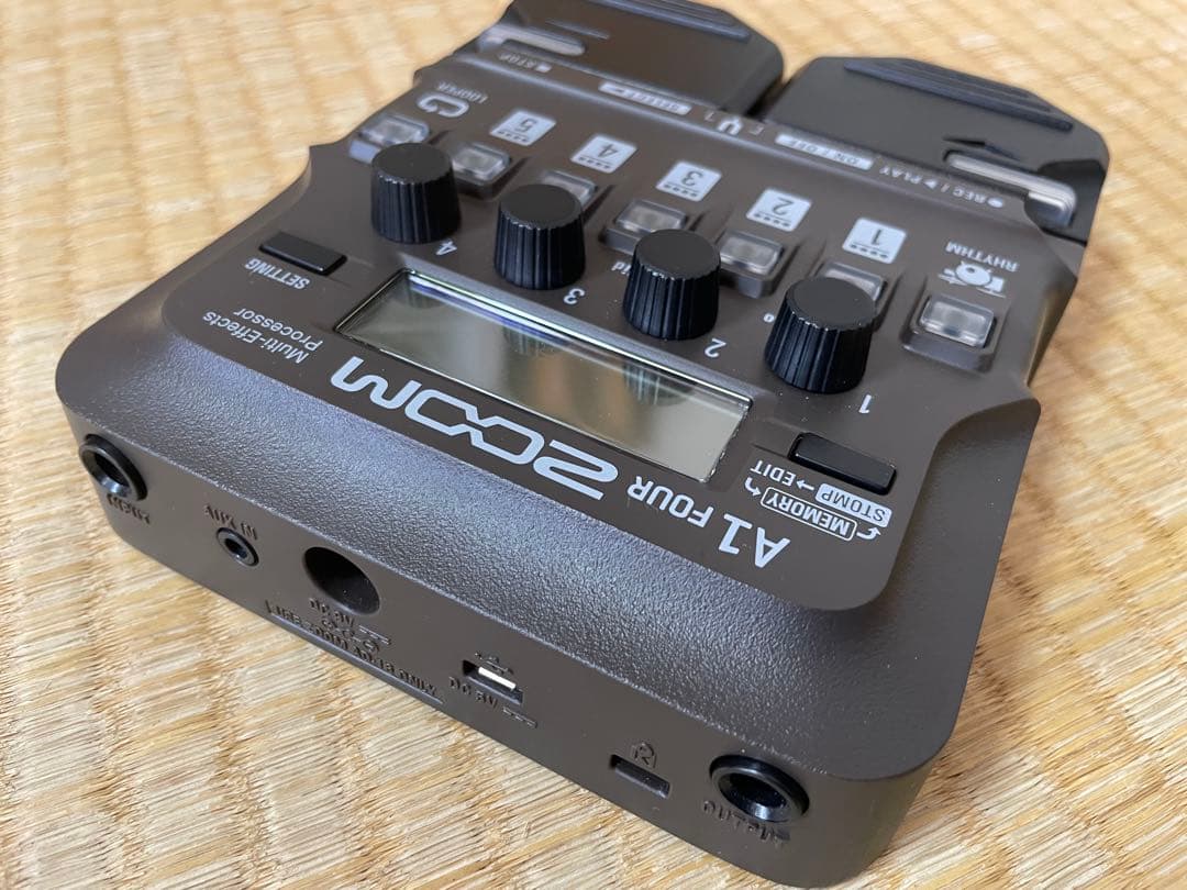 ZOOM A1 FOUR マルチエフェクトプロセッサー