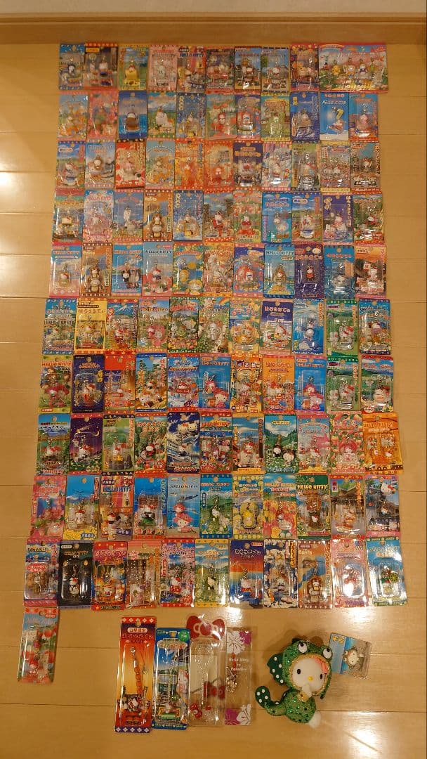 ご当地キティ根付け ＆ファスナートップ　209個大量セット