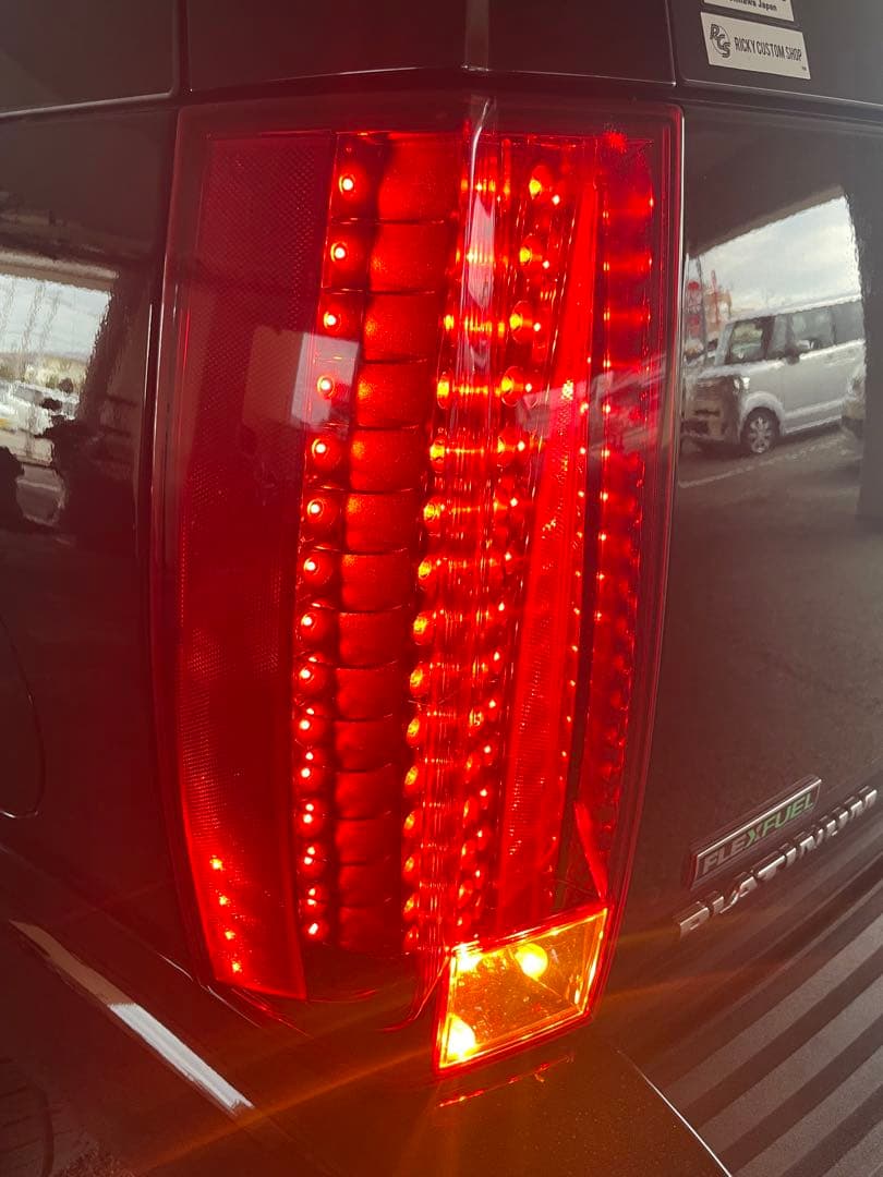 キャデラック エスカレード レッド テールランプ 2個セット