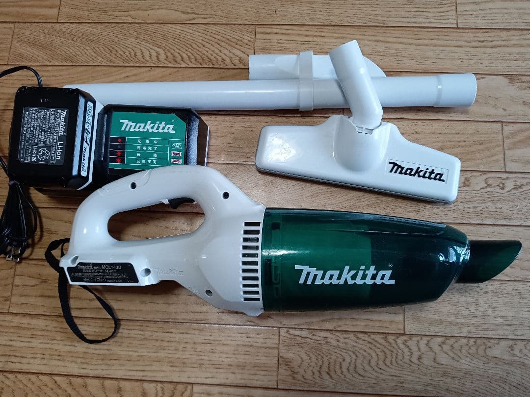 マキタ14.4V充電式クリーナー MCL143D バッテリー、充電器付