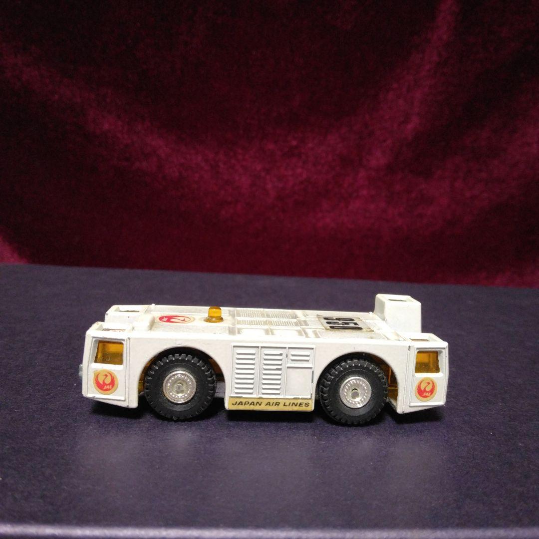日本航空ジャンボけん引車