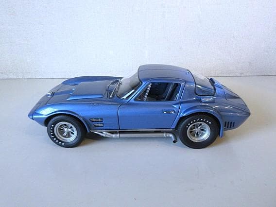 一流さん専用 exoto (1/18) コルベット Grand Sports①