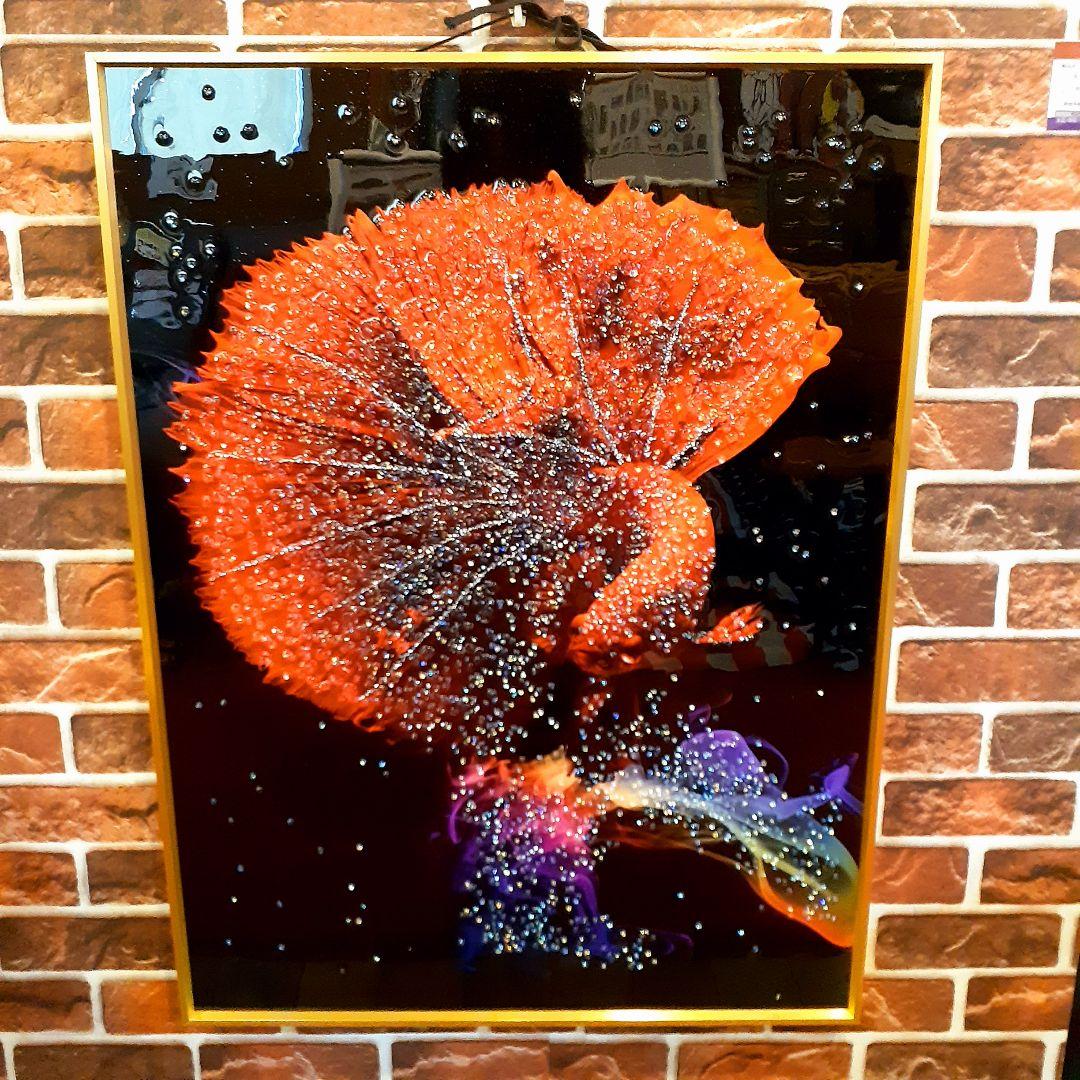 輸入雑貨　天然石　『赤い金魚』　水晶石　クリスタルアート　ゴールド額縁