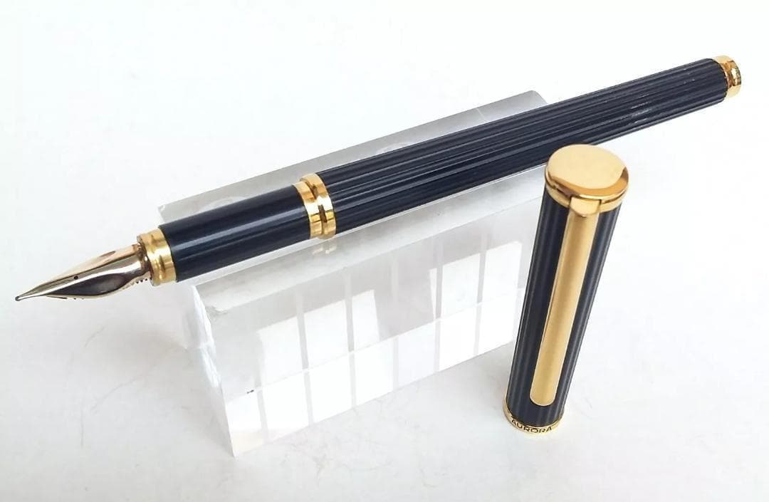 【極稀少品】AURORA アウロラ コナ 14K M 万年筆 ジウジアーロ 黒