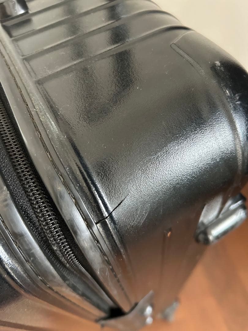 RIMOWA 86L 4輪　TSAロック付　ブラック