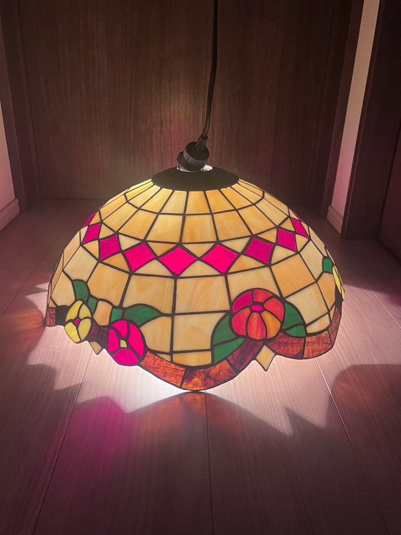 ステンドグラス風　ペンダントライト　照明　昭和レトロ　ステンドグラス
