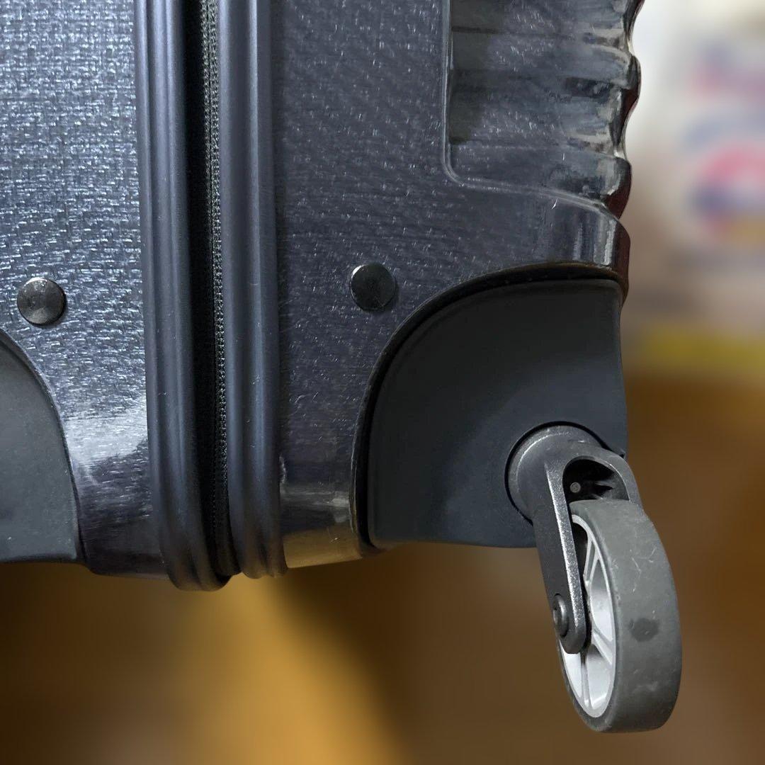 軽量サムソナイトキャリーケース美品68リットル