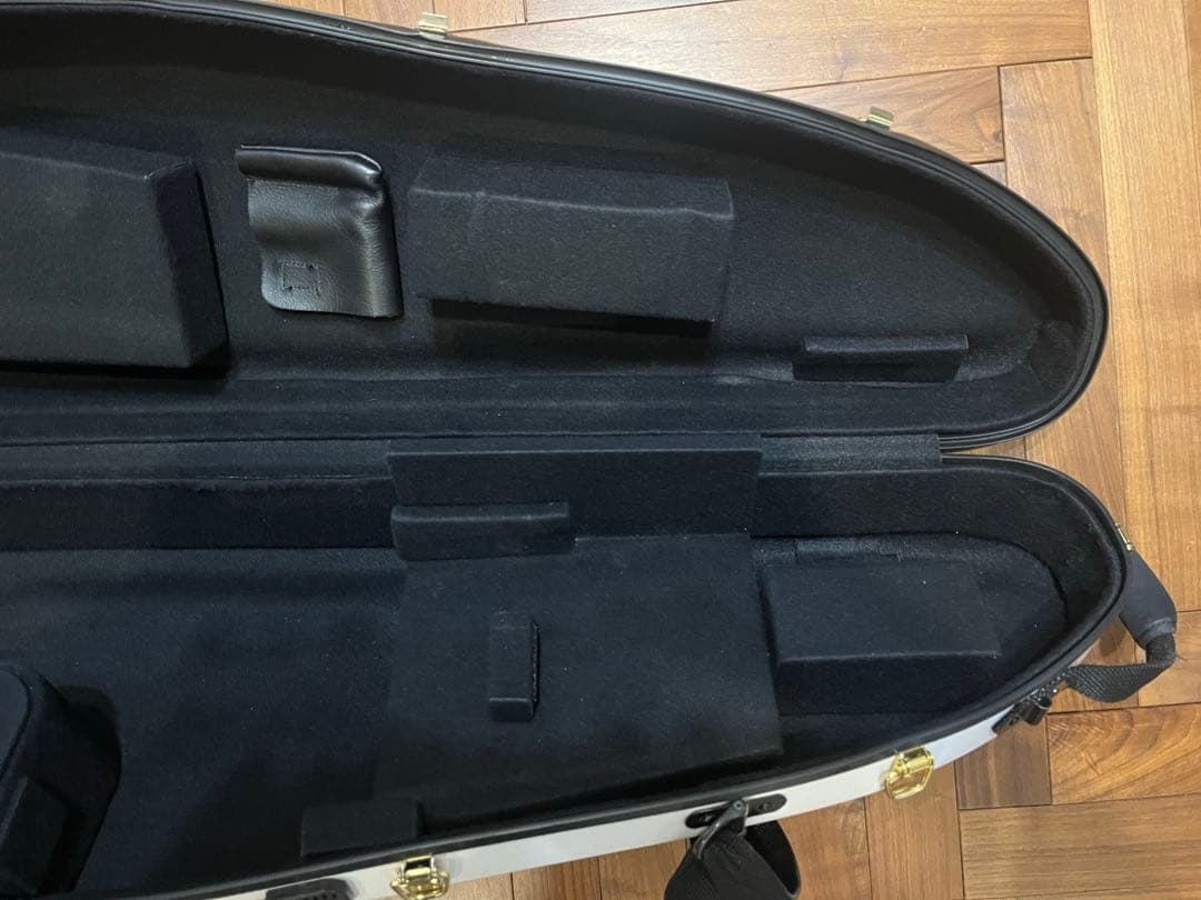 DACオリジナルトロンボーンケース　テナー&テナーバス用　オフホワイト 金ラッチ