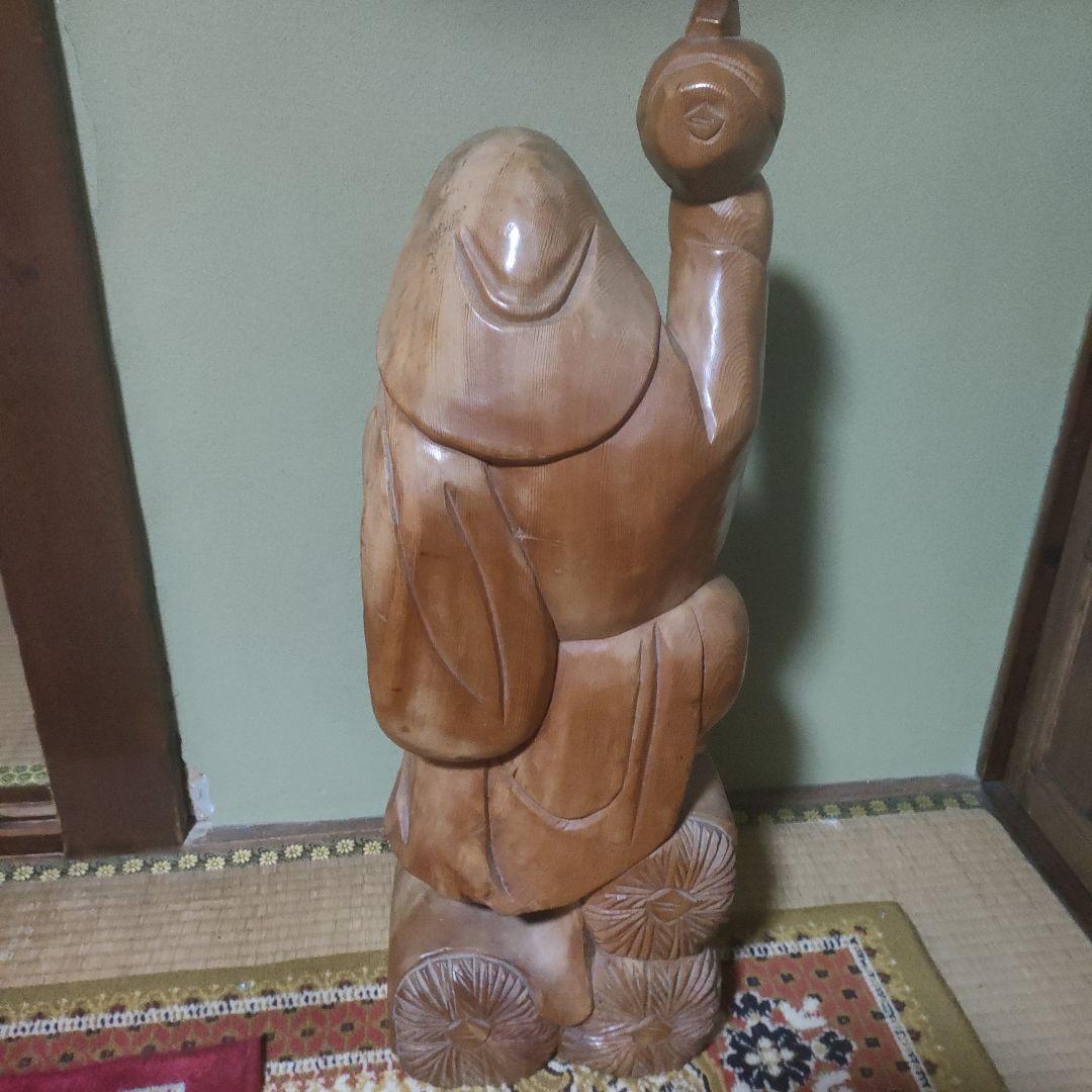 一刀彫の布袋の置物