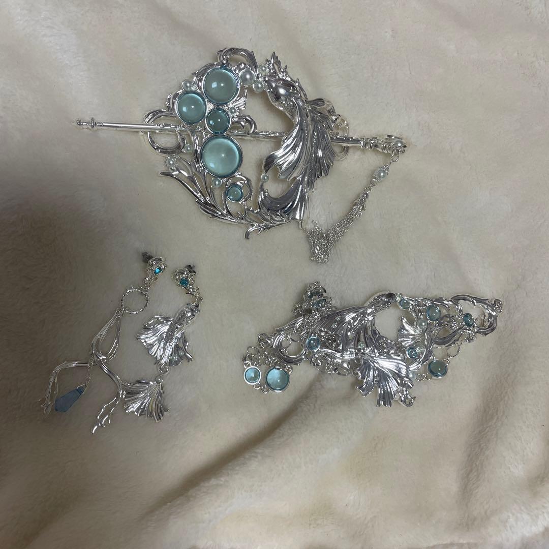 axes femme ランブルフィッシュ　ピアス　マジェステ　ベルト　シルバー