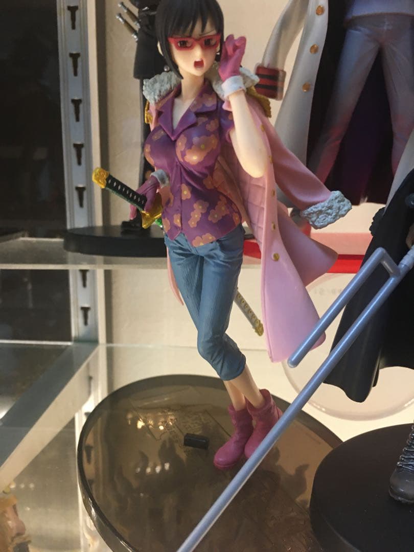 ワンピース　海軍フィギュア11体まとめ売り 黄猿、赤犬、緑牛、センゴク、ガープ他