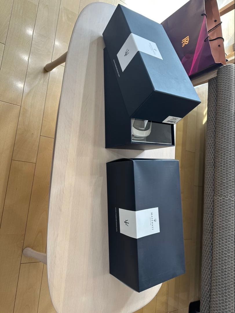 Maserati Ghibli ホワイト 1/43 ミニカー