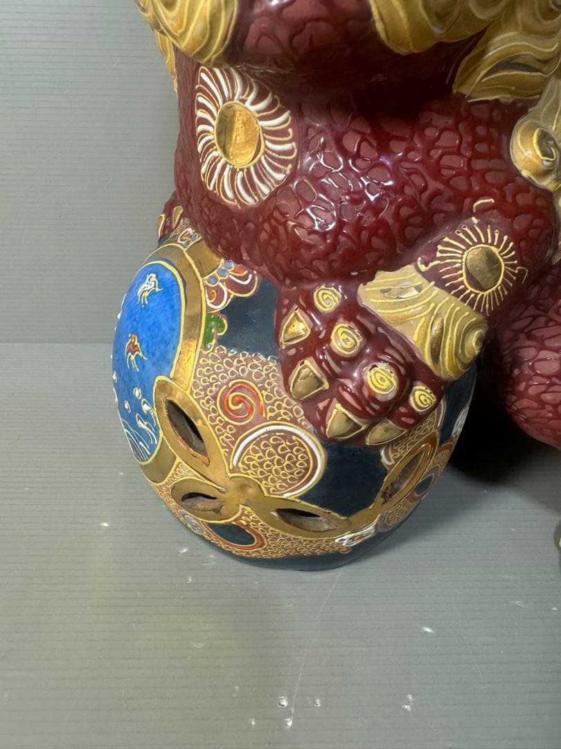 2517 九谷焼 玉乗り獅子 狛犬 シーサー 置物 開運 魔除け 縁起物 骨董品