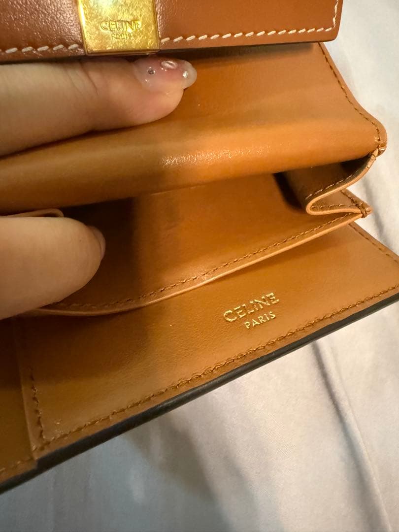 CELINEトリフォールドウォレット 16