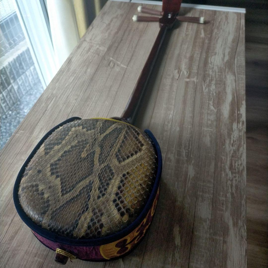 沖縄三線 本皮 三線 沖縄 皮破れなし 蛇皮 本蛇革 琉球 和楽器 弦楽器