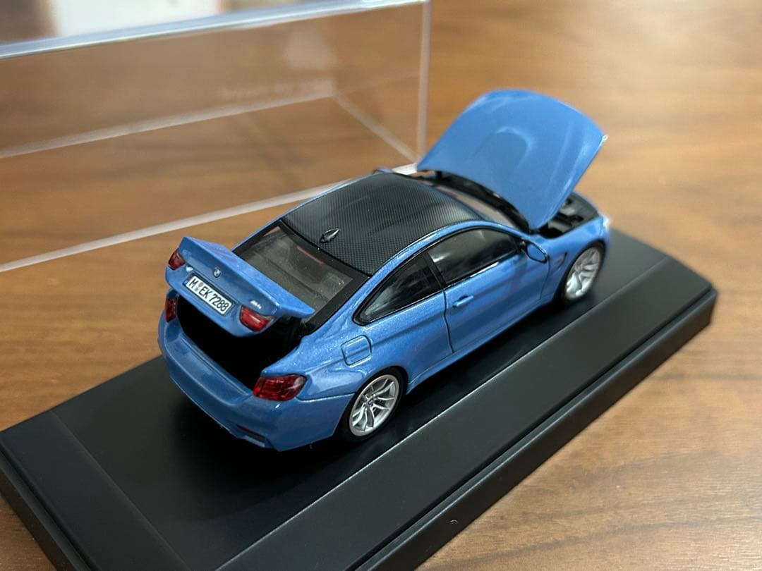 【希少】Minichamps BMW M4 クーペ(F82) 1/43 ブルー