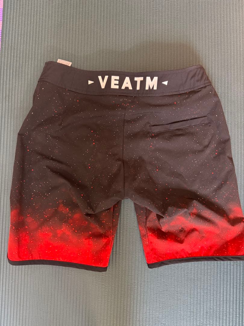 VEATM SPARK GRAPHIC SURF SHORTS L サイズ