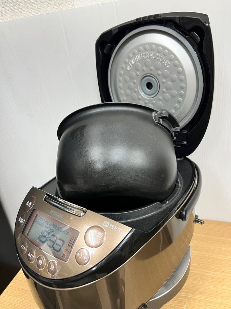 TIGER 炊飯器 5.5合 IH炊きたて JKT-M100 2021年製