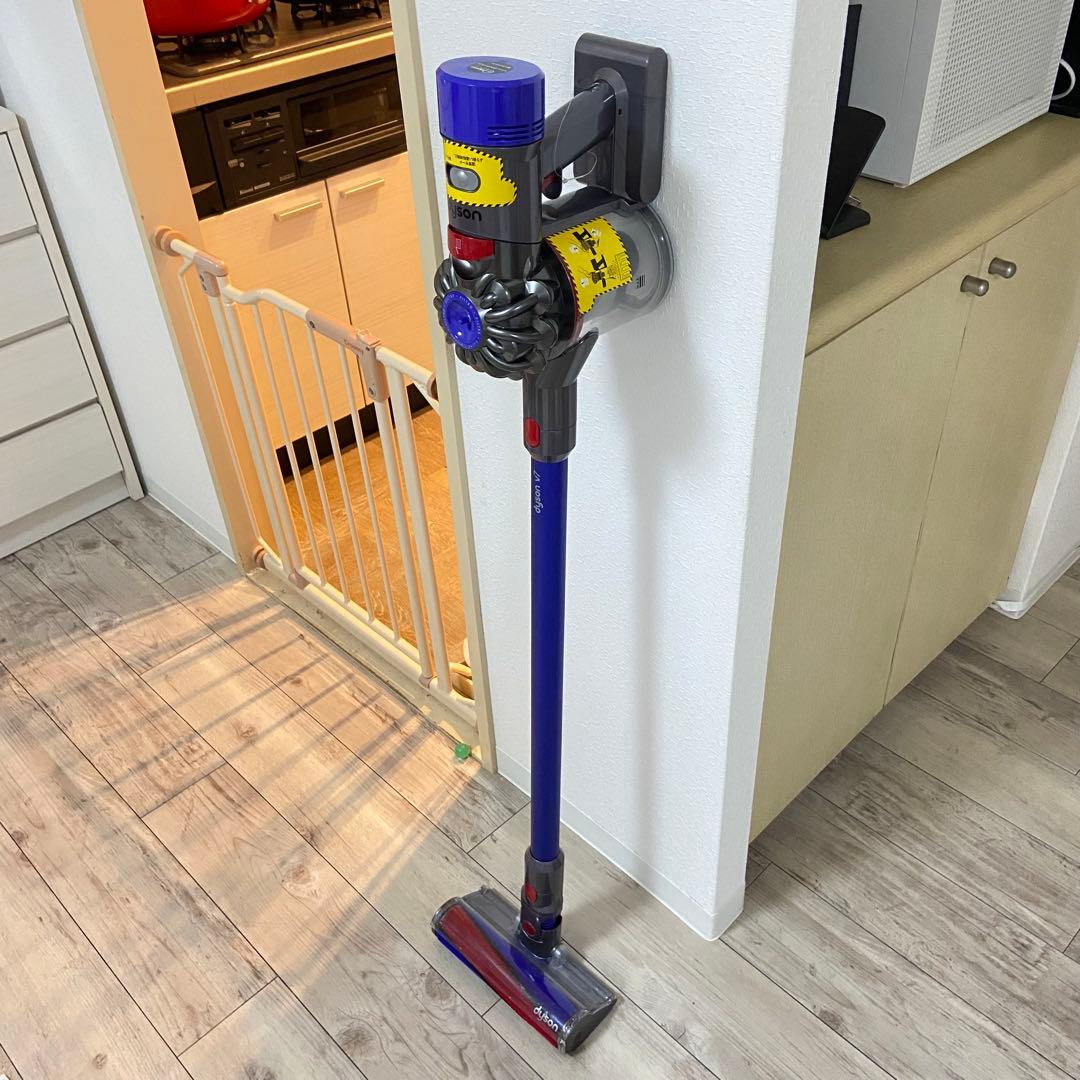 ダイソン Dyson V7 Fluffyコードレス 掃除機