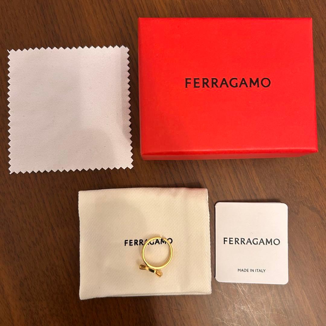 【12号 美品 付属品付】FERRAGAMO ヴァラ リボン リング ゴールド