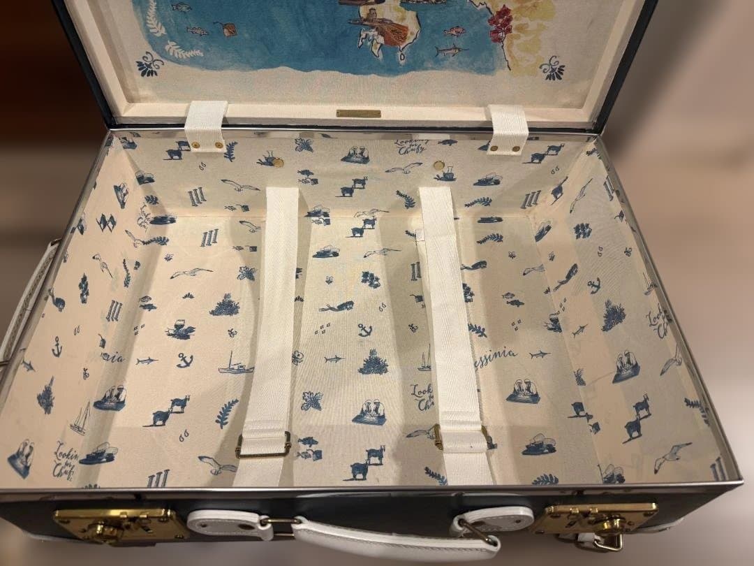 グローブトロッター　キャリーケース 　21インチ　サントリーニ限定モデル