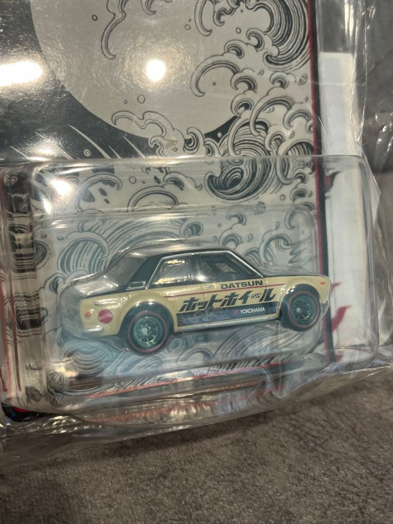 【右向き】 Hot Wheels DATSUN JAPAN限定品