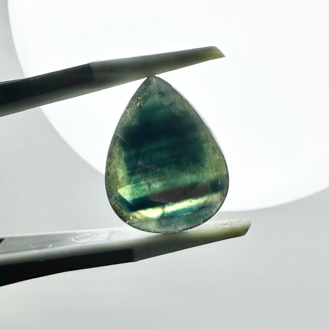 オーストラリア産　バイカラーサファイア　ルース