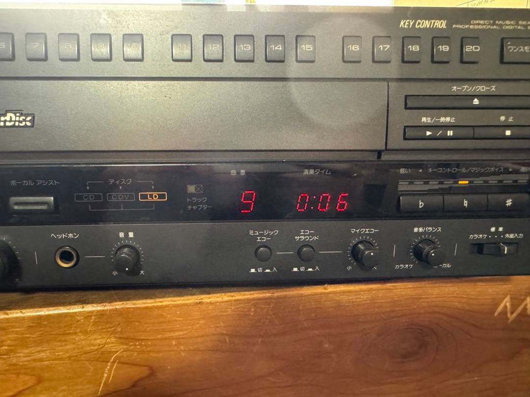 美品 パイオニア（PIONEER）カラオケLDプレイヤー CLD-K800