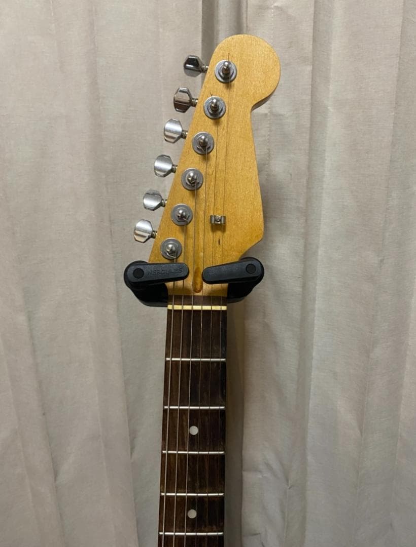 ストラトキャスター　ノーブランド スキャロップ指板