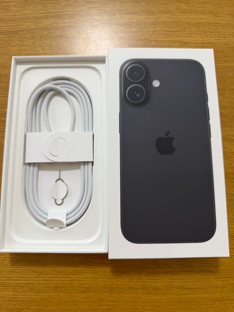 【美品】iPhone16 128GB simフリー