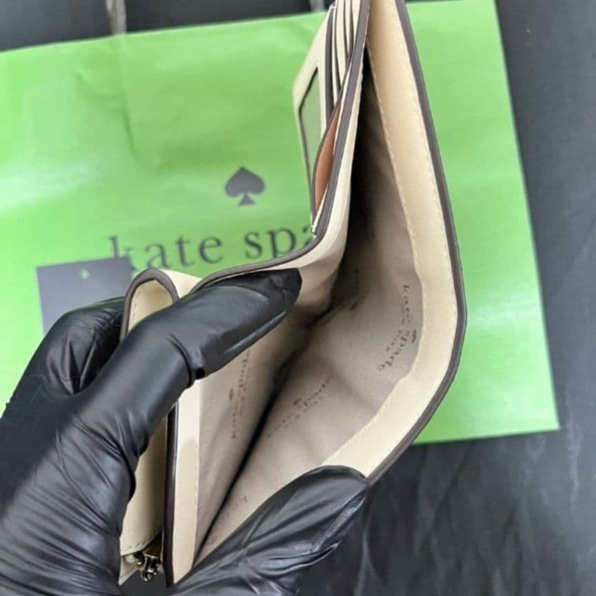 Kate spade 財布 2つ折り スペードフラワー 2025年春限定 肌色