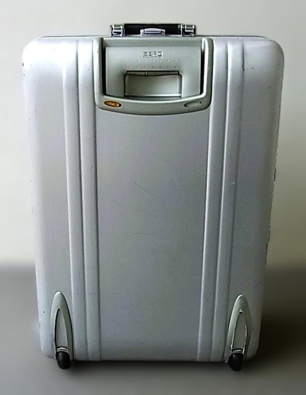 ZERO HALLIBURTON 大容量スーツケース 2輪