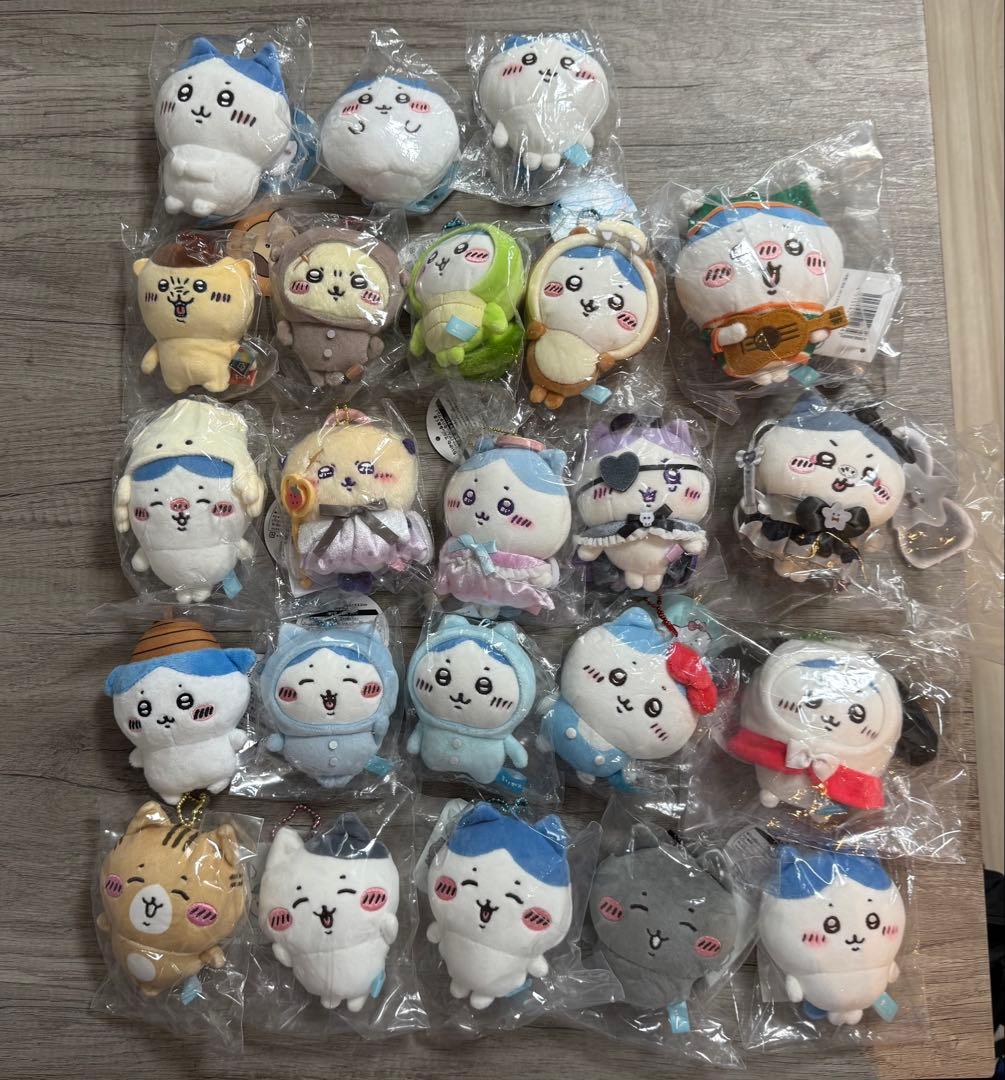 シ*モ様 ちいかわ　ハチワレ　マスコット23個セット　ポーチ　その他
