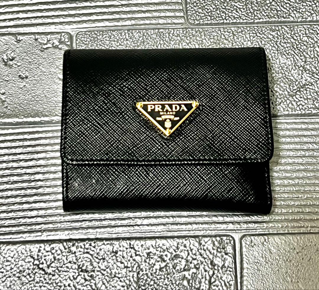 PRADA 1MH043 サフィアーノトライアングル 三つ折り財布