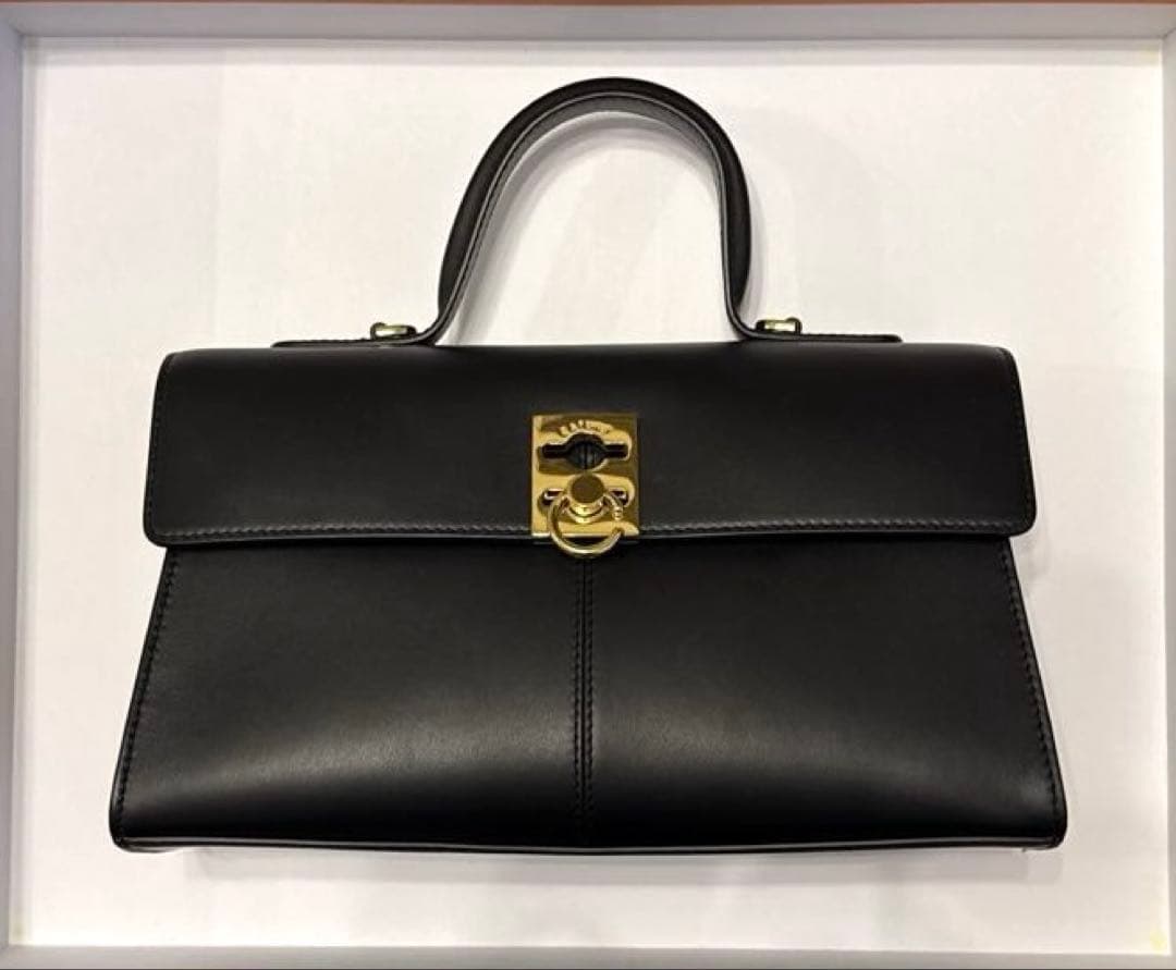 【美品】CAFUNE カフネミディアムスタンスバッグ　　黒